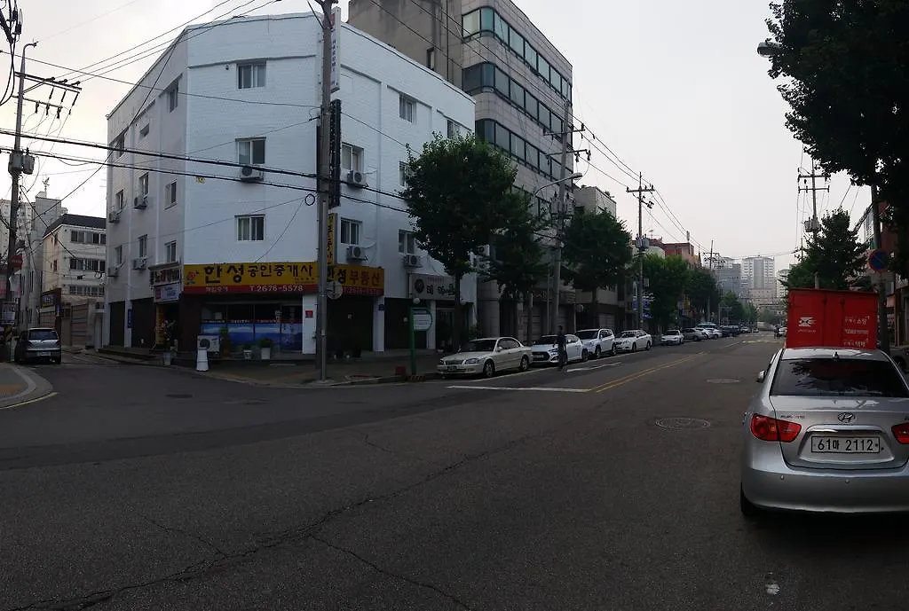 Tourinn Harumi Seoul 2*,